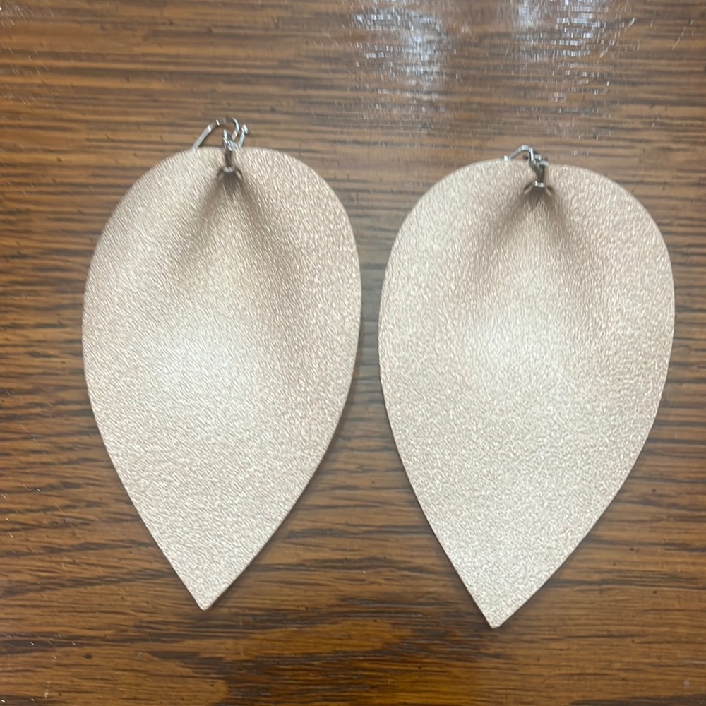 Leather leaf-shaped earrings